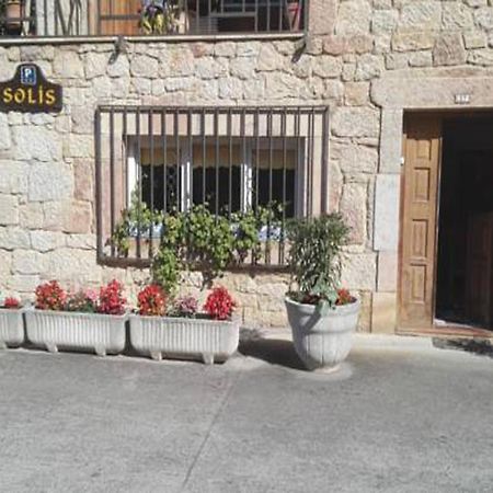 Pensión Solís Onís Exterior foto