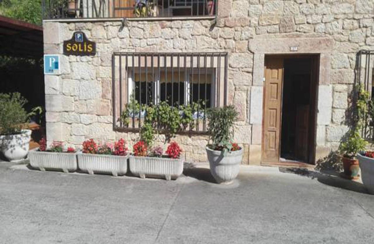 Pensión Solís Onís Exterior foto